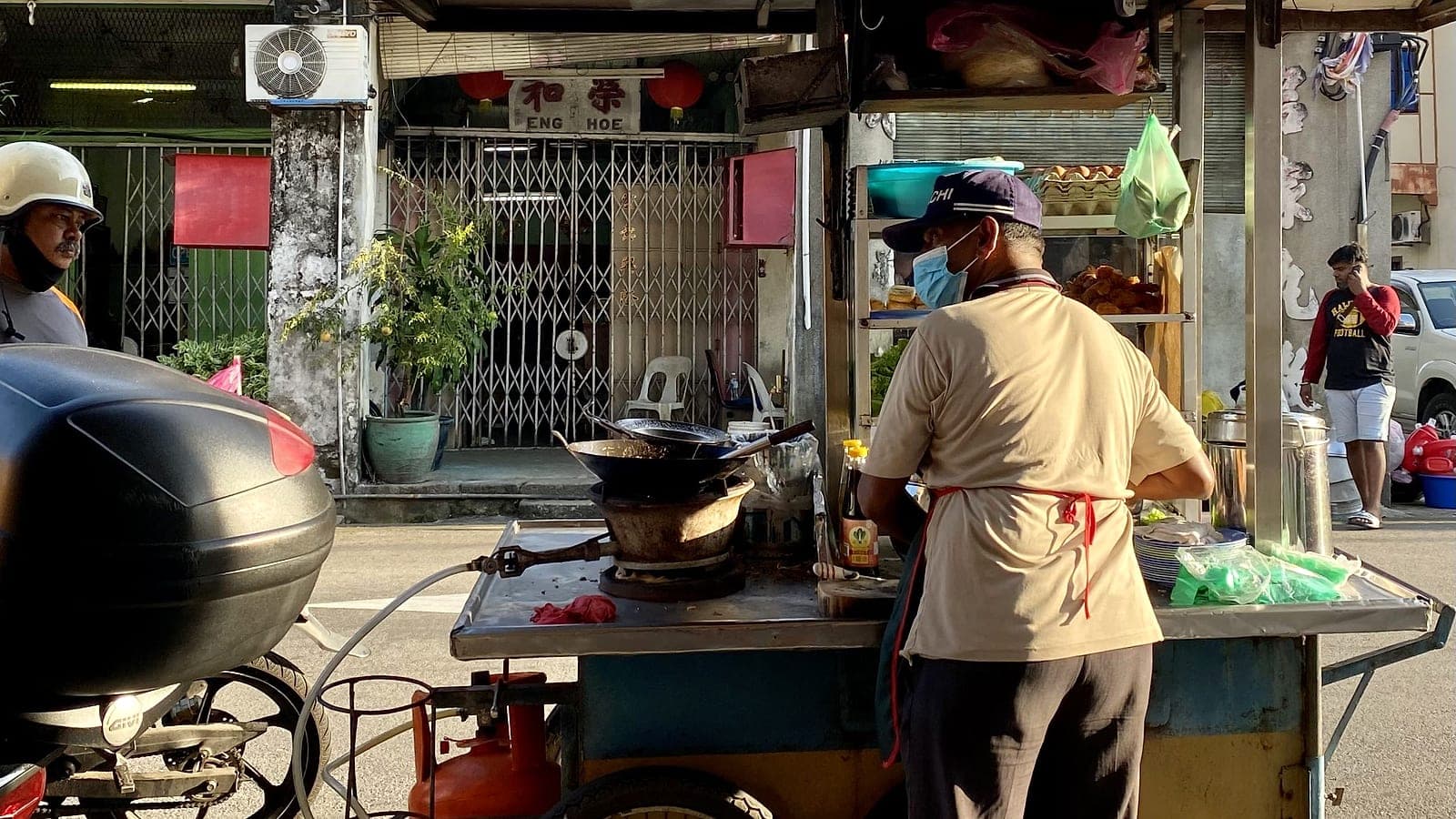 Lebuh Chulia (Backpacker Street) — Budget Traveller's Guide to George Town