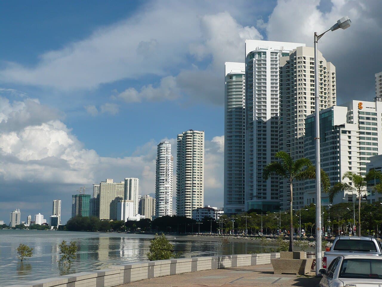 Gurney Drive Promenade