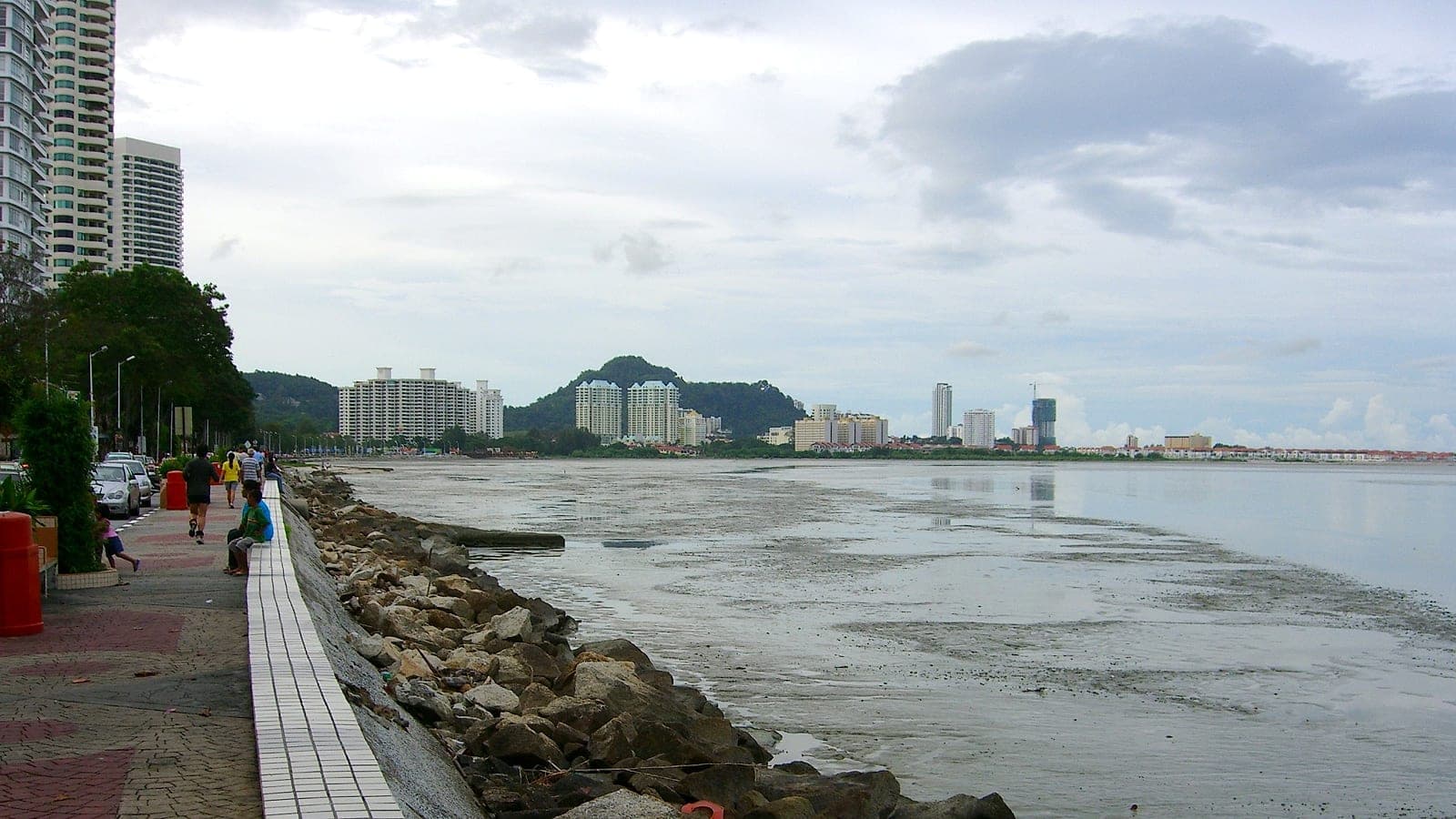 The seafront promenade at Gurney Drive