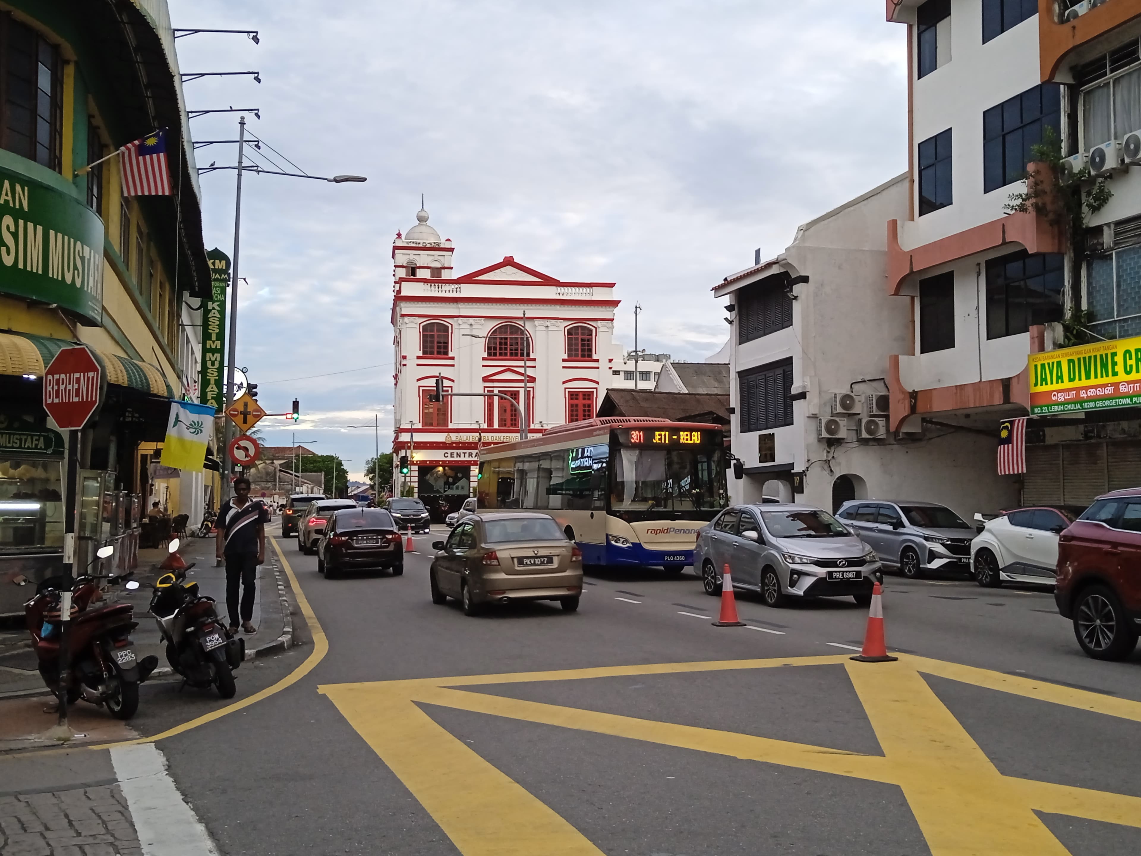 Chulia Street Night Hawkers