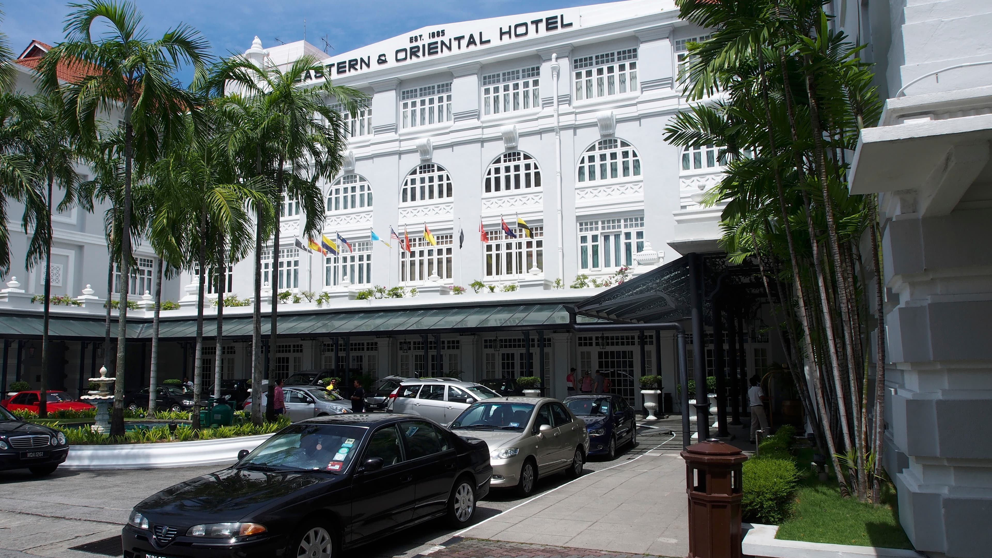 Eastern & Oriental Hotel Opens — 1885